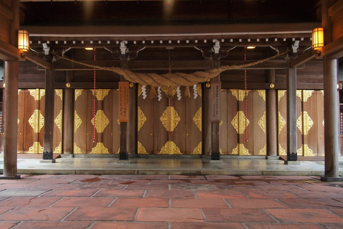 富山縣護國神社 拝殿錺金具工事